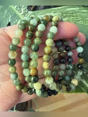 Natural Green Jade Beaded Stretch Bracelet - Multi-Green 16cm